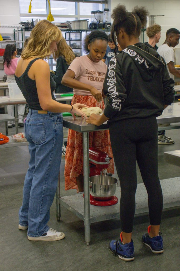 OHS 9.11.24-10 Students making pizza / bread , Ooltewah High culinary pathway