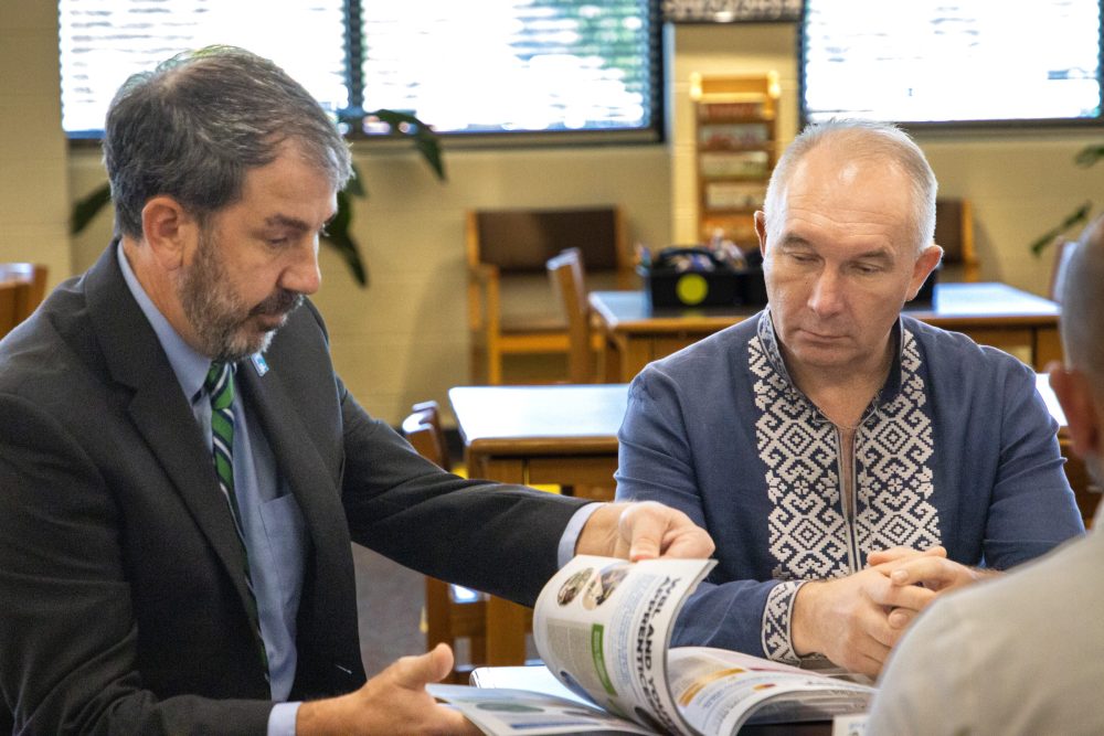 Ukraine Delegate Visits EBE-16 Mayor and Dr. Robertson during East Brainerd Elementary Ukraine Mayor Visit