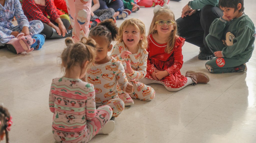 12 19 25 Holiday at Wallace-1