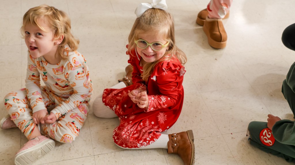 12 19 25 Holiday at Wallace-3