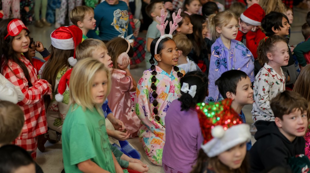 12 19 25 Holiday at Wallace-8