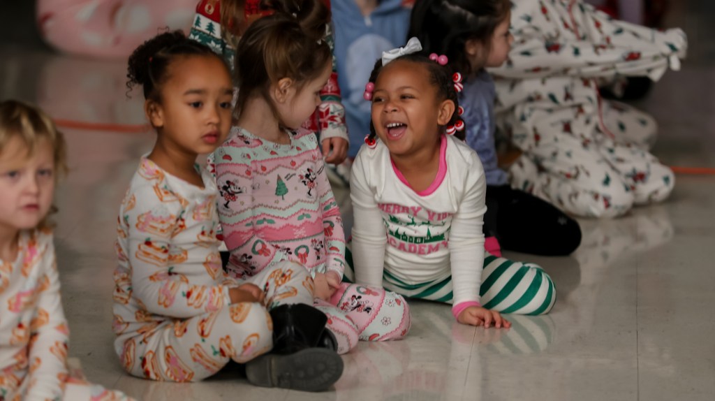 12 19 25 Holiday at Wallace-9