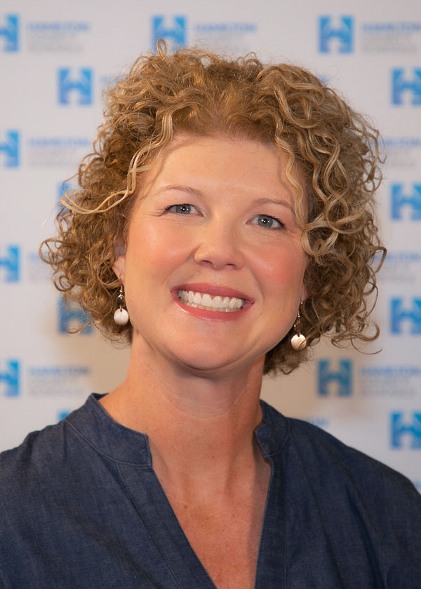 Dr. Lindsay Starnes